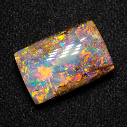 2.60 ct boulder opal 10.4×6.9×4.1mm